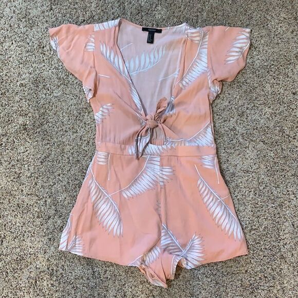 Forever 21 Blush tropical tie front romper | size M - Picture 3 of 6